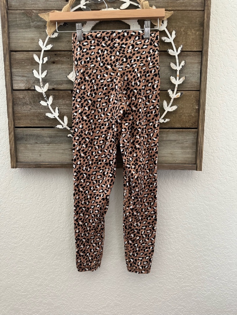 Aerie Leopard Print High-Waist Women’s Leggings - Brown size M - Picture 2 of 9